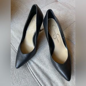 JESSICA SIMPSON Haneh Pump. Black, size 8M, 4” heel.